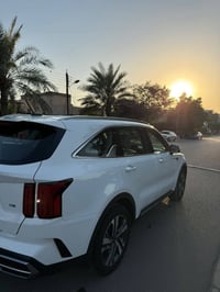 سورنتو 2021 خليجيه  ماشيه 103,000 بيها ملاحظات بسيطه موضحه بالسونار  ك...