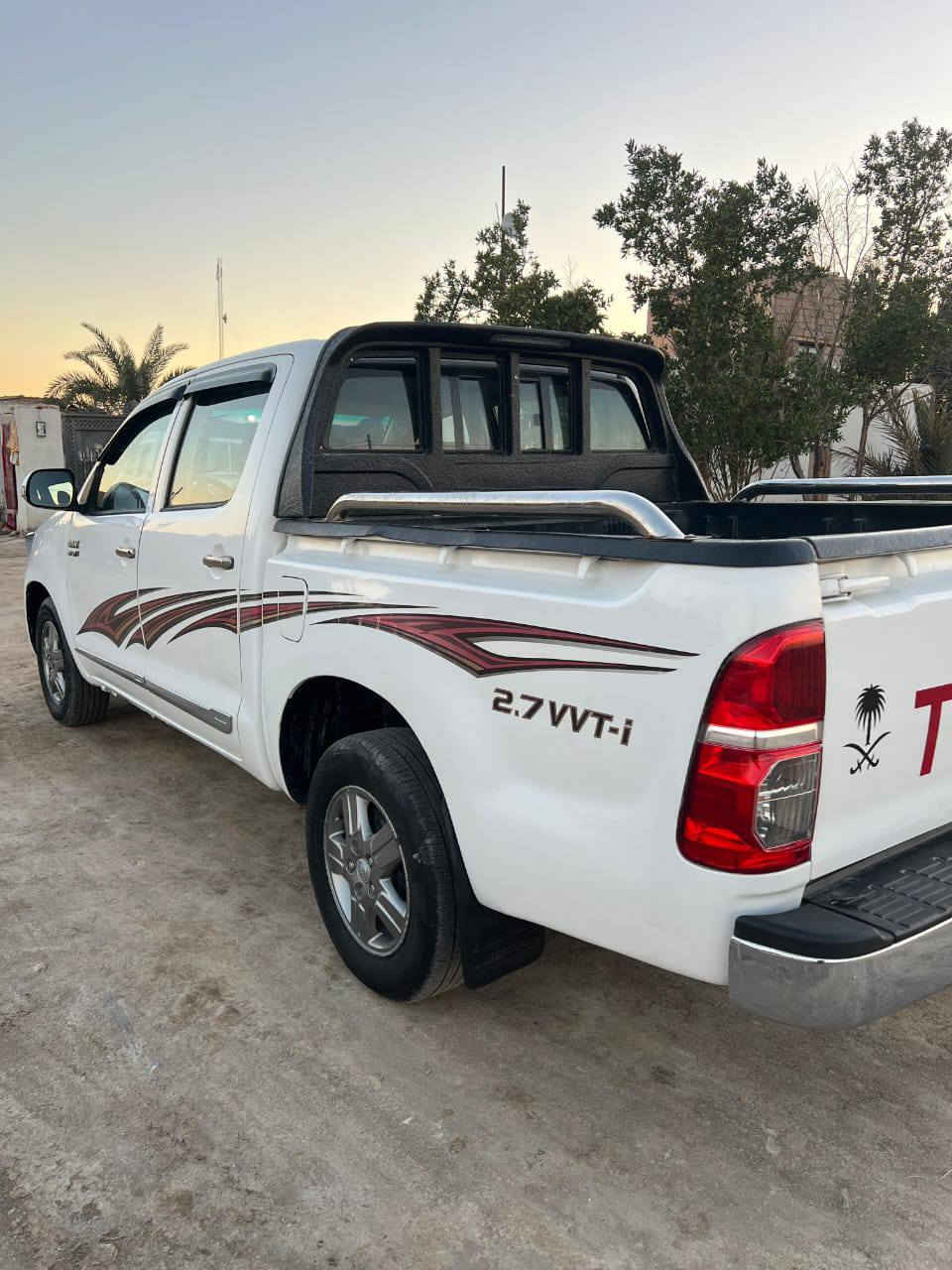 سلام عليكم اخـوان بـيك اب هايلوكس 2014كويتي اوتوماتيك
فول مواصفات سياره مكفولة وجاهزه من كل شـي رقم بصره سنويه جديده  سعرر 195شراي يتصل ***********
