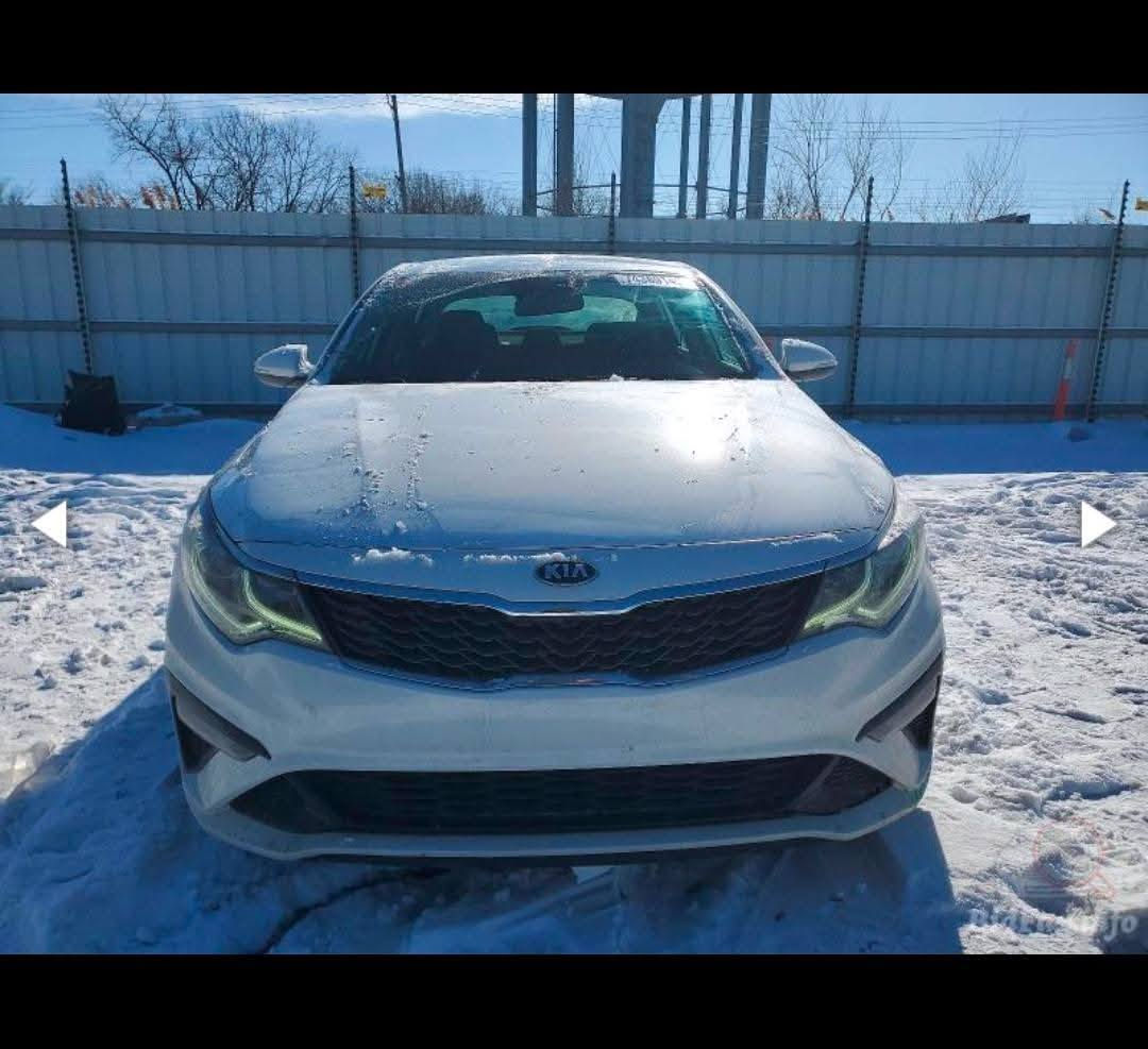 سلام عليكم 
كيه وبتيمه وراد مريكي موديل ((2020))
(رقم ربيل تحويل لو وكاله حاضر)) كفاله من ضربه وتبديل كله اليبل واحد مكينه وكير وحداديه وطخم تاير وكهريات كله شغاله داخل جديد مكان سياره بصره سعره((128)) وبيه مجال ))((***********)))((***********)))
