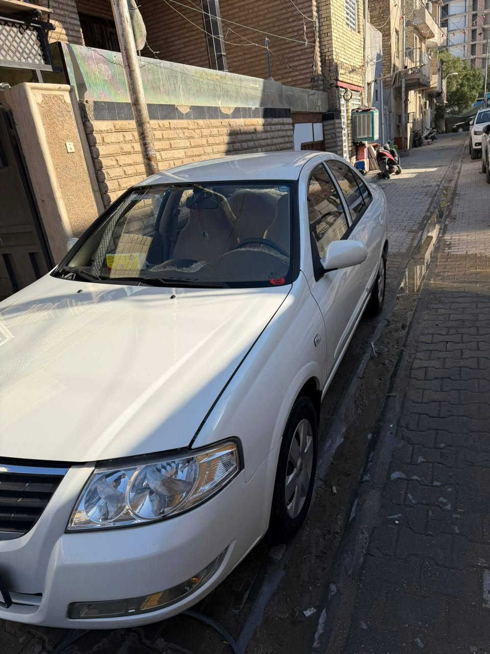 السلام عليكم نيسان سني بدي كوري موديل ٢٠١٣
كير مكينه تبريد تدفئه مكفول كهرباء 
سياره جديده بمعنه الكلمه
 محرك ١٦٠٠ دبل سويج مال شركه
بسمي رقم سليمانيه 
ماشيه٩٣ حقيقي 
عله وضع الشركه بيها 
السعر ١٢٠ وبيها مجال 
***********
