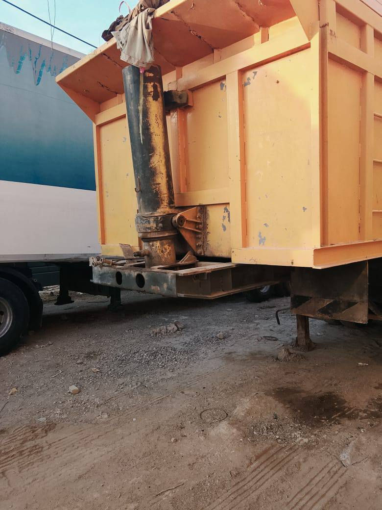 السلام عليكم عربانه للبيع شاصي حدادي السعر 70 ورقه وبيها مجال مكلف بالنشول للاستفسارا***********@@***********
