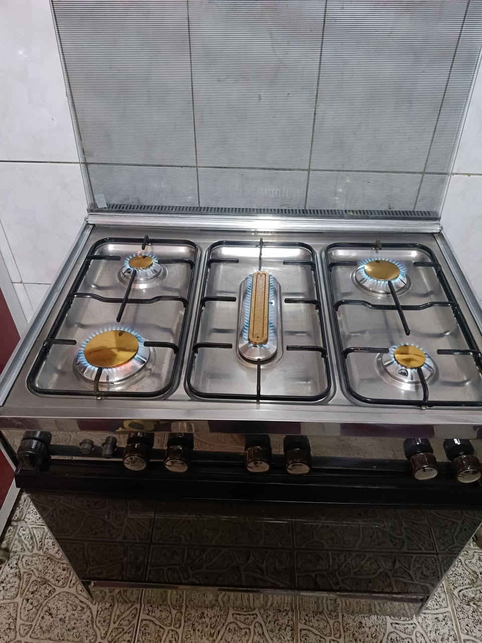 طباخ عشتار مصري نظيف سعر ٢١٥مجال بسيط مكان ابودشير وكو توصيل كروه*********** بغداد, العراق
