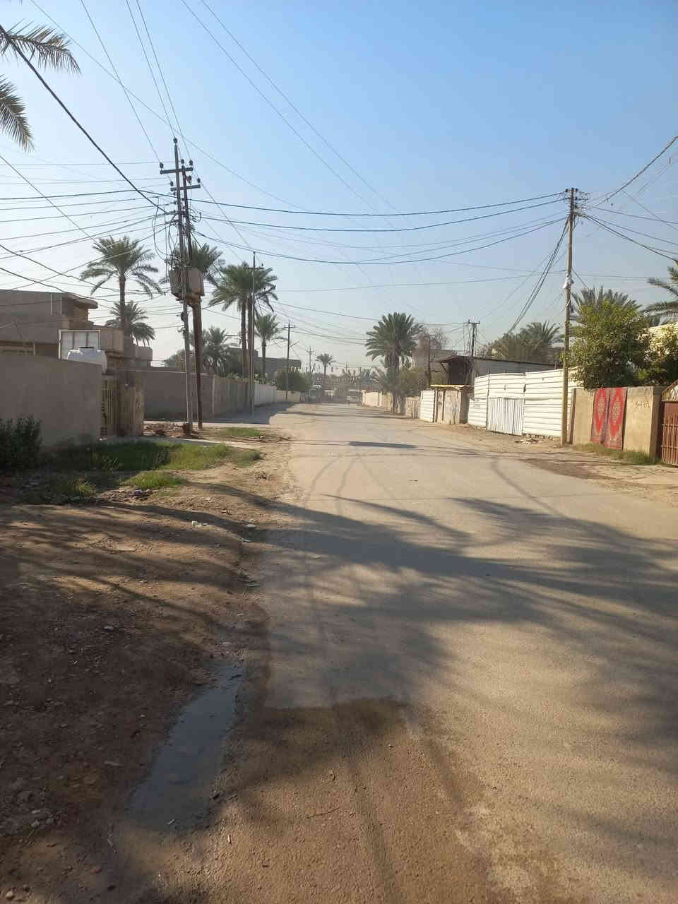 السلام عليكم بيت للبيع دوره هو رجب شارع البخيل جاهز البيت ما ابي اي نقص سنه 25 تحويل حصه وحيده المساحه 150 الواجهه 5 ونزار 30 بيت كلش مناسب السعر (95)☎️+964 775 085 1107
