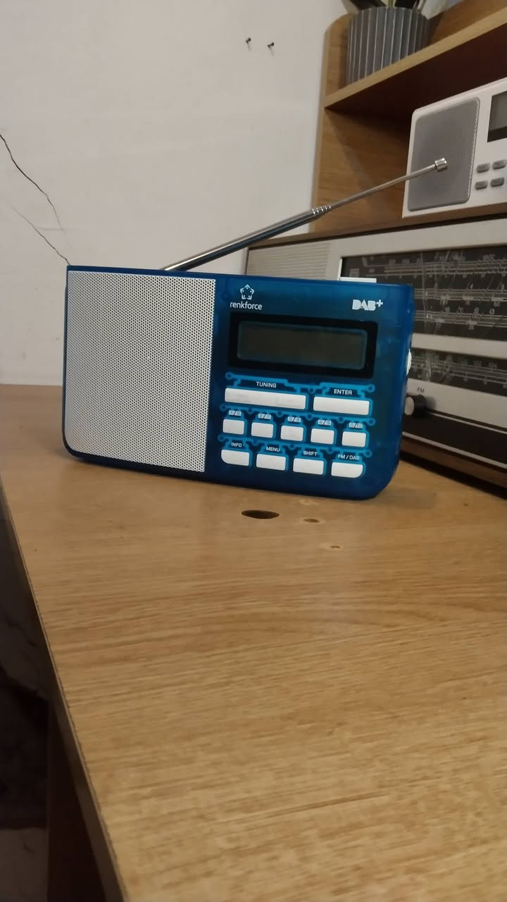 مجموعة اجهزة منوعة مختلفة للبيع
شرط العمل والنظافة بدون اي خلل او صيانة


**إذا كنت صاحب هذا الإعلان وتريد حذفه لأي سبب، رجاءا أرسل رسالة إلى الدعم الفني**