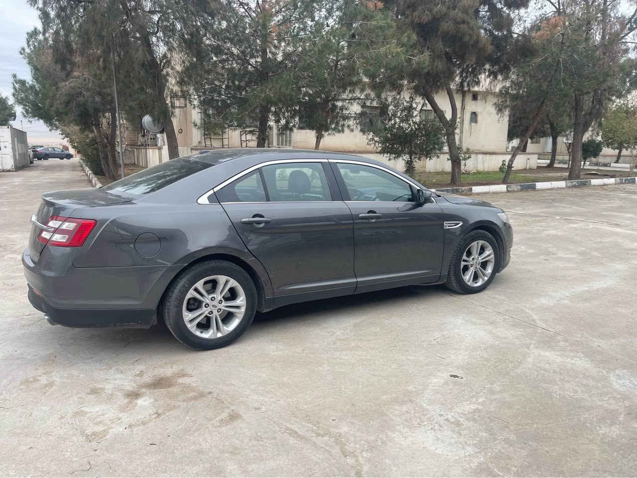 ‎فۆرت تۆریس ٢٠١٧ سەیارەكی هەتا برێی پاكو خاوێن و بێ مەسروفە گێر مەكینە تەبرید تەقەورەقە بەشەرت تەحویل بەشەرت وەكو سبوغ ٢ پارچەی سبوغە 
‎رقم:***********
‎سحر:114 أربيل, العراق
