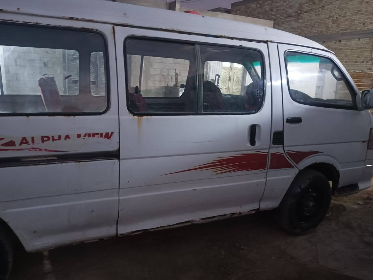 السلام عليكم فتون حره موديل 2009 سياره خير من يم الله كبل للشارع بس صدرها تعبان رقم ديالى راعيهه يريد تحويل يطلب عليهه ٣ ورقات و عليهه غرامات ٨٠٠ الف فقط سعر 22 وبيها مجال غير متواجد عله الفيس رقم ***********
