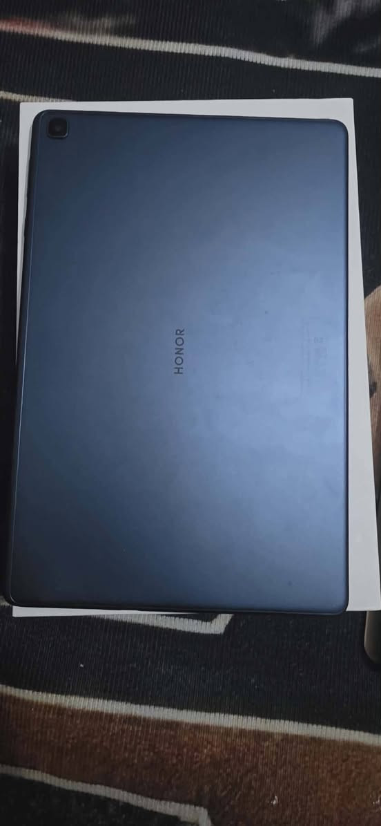 السلام عليكم
للبيع  ايباد هونر باد x8
1  الذاكره 128
 2 النضافه 100٪
 3 البطارية 100٪
  4ملحقاته شاحنه وباكيته
5 شخط ما بي
6 ايباد جديد استعمله قليل 
السعر 200 وبي مجال
المكان كربلاء المقدسه حي القادسية
رقم : *********** وتساب او اتصال
او مراسله الحساب على مازنجر

