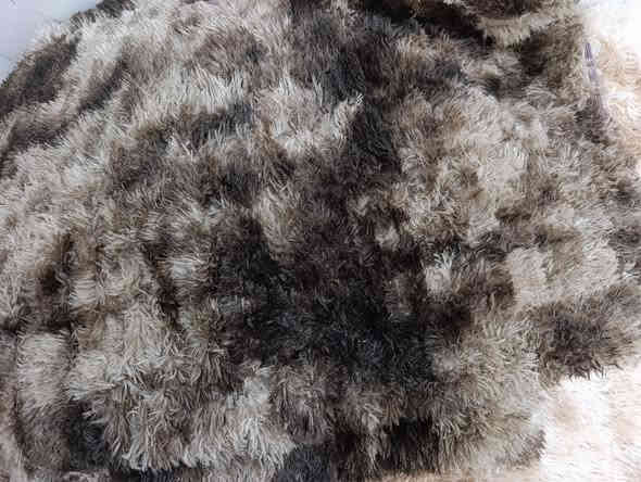 فەرش بن لاستیک دوو بەسێ لەکەلار کۆن ئەو رەنگانە بەردەستە کێ زوو هات پیرۆزی بێت 
دانەی 22هەزارە تکایە مەعامەلەی نیە
***********
