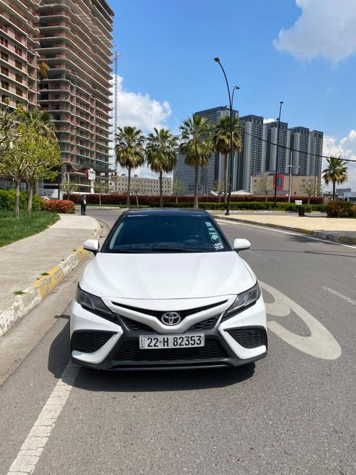 Camry SE 2021
مواصفات SE فول مواصفات 
فقط 60 الف ماشي حقيقي 
محرك 2.5
حاسة و كاميرا بيلاد
تثبيت سرعة
شاشة كبير 
سوكان فوليوم 
تعكمات ستيرن 
رادار 
كشن جلد كهرباي 
نضامات تراكشن و Eco و سبورت 
ثلاث قطع و نص صقف بيها صبغ 
اني ابيع سيارة ب مصبوغ عام بدون نقط داخل 
بجم و خلف كبس تكم مالتها كبس .

المكان سيارة أربيل
سعر 148 ورقة بي مجال 
رقم تليفون صاحب *********** 
للأستفسار اكثر فقط خابر واتساب مع احترامي للجميع.
