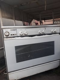 طباخ • نضيف • شغال