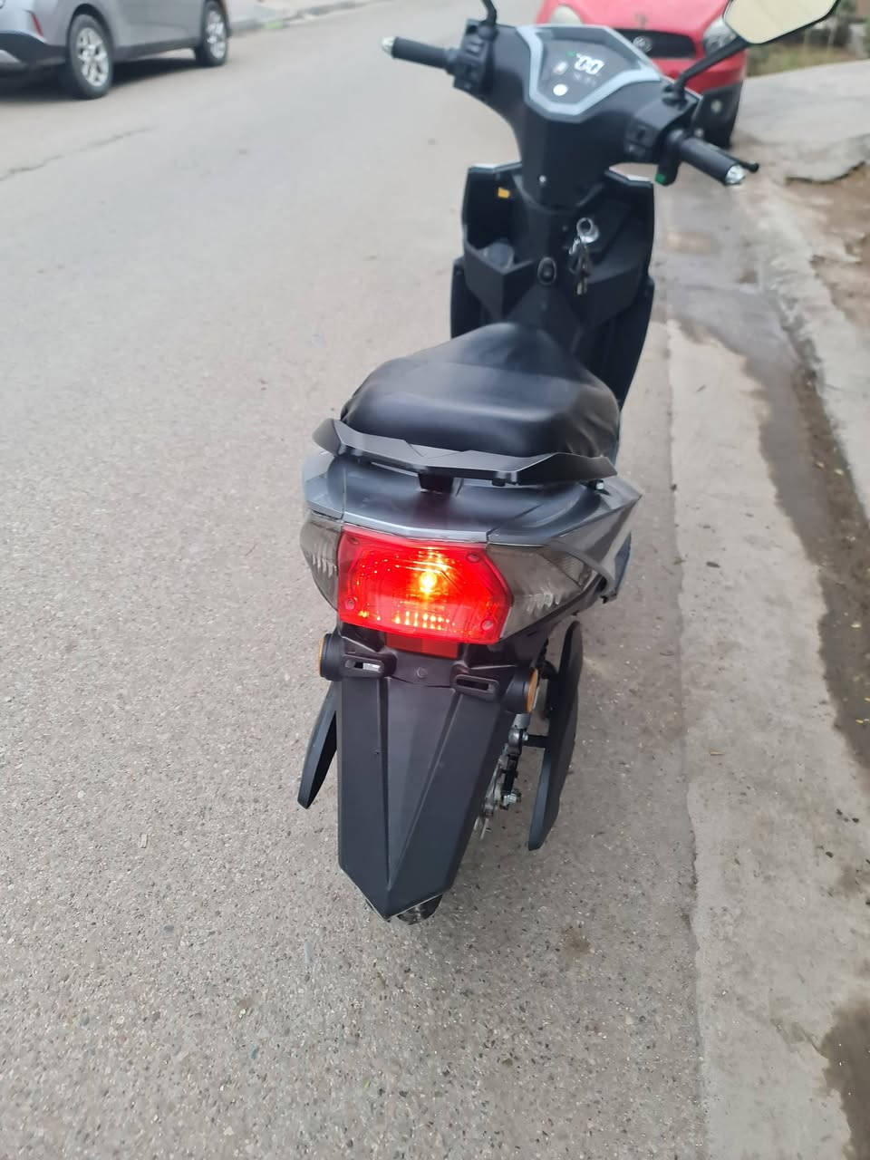 دراجه شحن نوع سكنس mrt تحمل 6 بطاريات ترجع عل بك بيه 3 سرع بيه مكان شحن الهاتف ملف 1500 تايرات جدد جوبلس بيه سويج وبصمه وبيه قاطع ناريه السعر 550 وبيه مجال للطيبين عنوان بغداد


**إذا كنت صاحب هذا الإعلان وتريد حذفه لأي سبب، رجاءا أرسل رسالة إلى الدعم الفني**