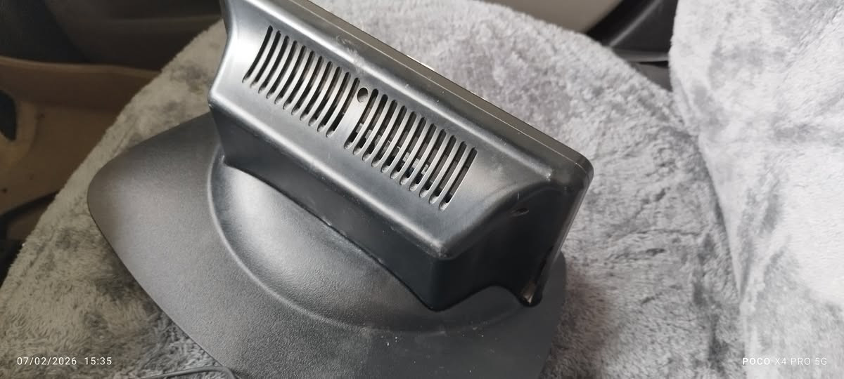 عندي شاشة رينوفلونس. كامل مواصفات.. للبيع ***********... ماعرف سعره... يمكن ١٠٠الف 🥰
