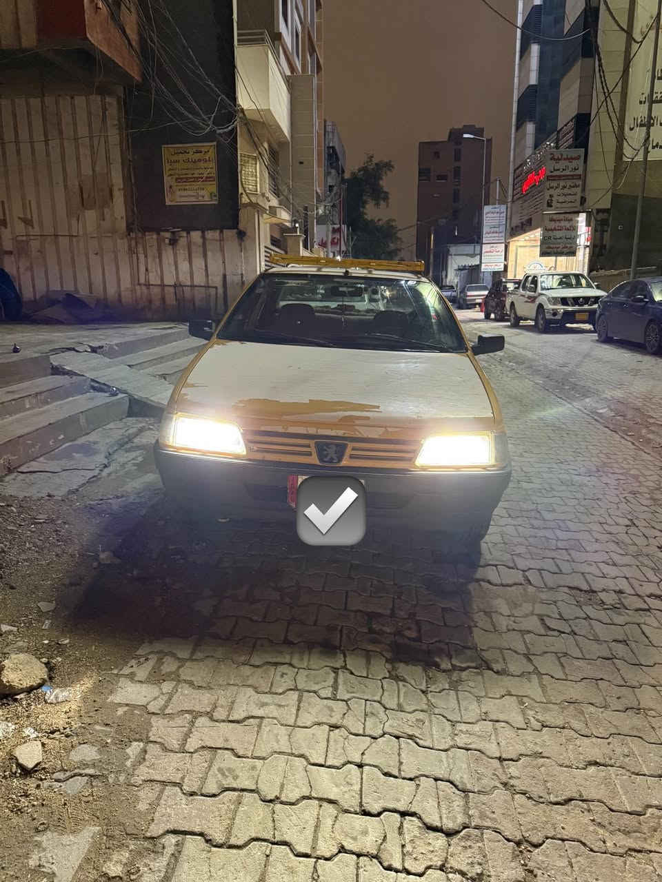 بيجو روى 2009 بسمي على ايدي من شركه سياره نضيفه ومرتبه بدون خياس شاشه وداش كام و سنتر لوك بس واكف يمكن يرادله بطاريه او برمجه بيها ضربه بسيطه من جه باب سايق مبينه بصور بدون صبغ بدون تعديل كلشي سليم بسياره 30 بيها مجال بسيط مكاني كاضميه 
***********
