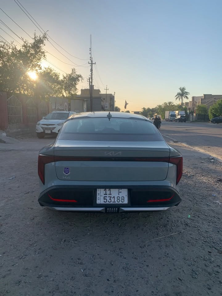 السلام عليكم
‏K4 2025 محرك 2000 دوش
 لون سمنتي
وارد امريكي للبيع 
الموصفات مثل ما موضح بالصور 
مكاني بغداد البلديات
السعر 165 وبيها مجال  
رقم الموبايل  ***********
