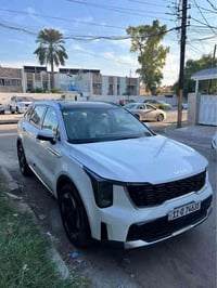 كيا سورنتو  2025 ضمان شركة اكدال ماشية ٨ ألف ٦ سلندر بانوراما ويل ١٩ م...