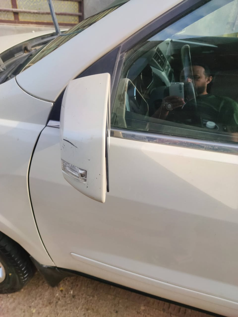 شوفرليت ترافرس
موديل 11 
وارد امريكي ضربته جاملغ عكس سائق فقط بدون دواخل 
مكينة جديد 
كير تمام 
تخم اطارات 
ادامه كامله للسيارة 
تبريد غاز طاير من بدلت مكينة فقط منظومه كامله العام بدلته 
السنويه بعد 20 يوم وتسقط السيارة مو بأسمي اتعهدلك تاخذ مني مداور 
السعر 84 وبيه مجال بسيط 
المكان ذي قار - قضاء سوق الشيوخ 
رقم الهاتف ***********
