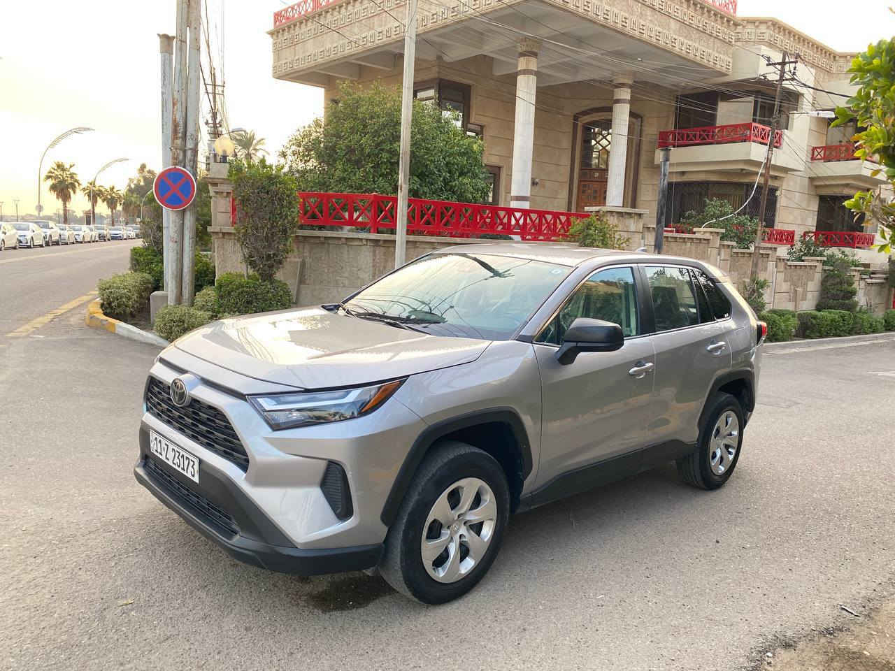 تويوتا راف فور 2023 بدووون إرباك بجم سليم نظافة الشركة
‏رقم بغداد بأسمي الجديد مع هزة جديدة
‏المواصفات :
‏رادار امامي( تحذير تصادم وتوقف) / كامرة خلفية/ شاشة كبيرة/ اللايتات ليد بلادي / كروز سرعة / مود درايف ( سبورت- نورمال- ايكو) / هاند بريك بصمة/ اوتو هولد / ابل كار بلي واندويد اوتو/ تبريد قطعتين///////(
                  ‏السيارة ماشية 38 الف
🌹كير محرك صدر تبريد كهربائي كلهن بوضع الشركة 🌹
                           ⛄مكاني بغداد ⛄
حادث جاملغ خلفي + جزء بسيط من الصندوق
سعر 215 وبي مجال ورة شوف 
                        ***********

‏
