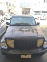 جيب لبرتي 2010 امريكي بدون حادث سيارة بلاديه ماعدا طخة بالباب تبريد شغ...