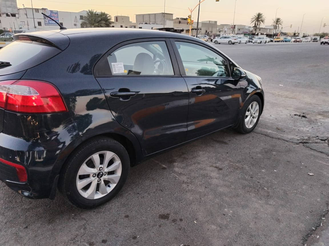 السلام عليكم مكلف بالنشر
كيا ريو 2016 خليجي لون كحلي هاچ باك كفالة عامة بدون ضرر 

صبغ فقط الدعامية الامامية رقم بغداد الجديد

كير مكينة صدر تبريد السيارة مابيها اي نقص

السعر 93 $ ورقة 

‭٠٧٧٠ ٩٢٣ ٠٤٧٥‬ ‬
