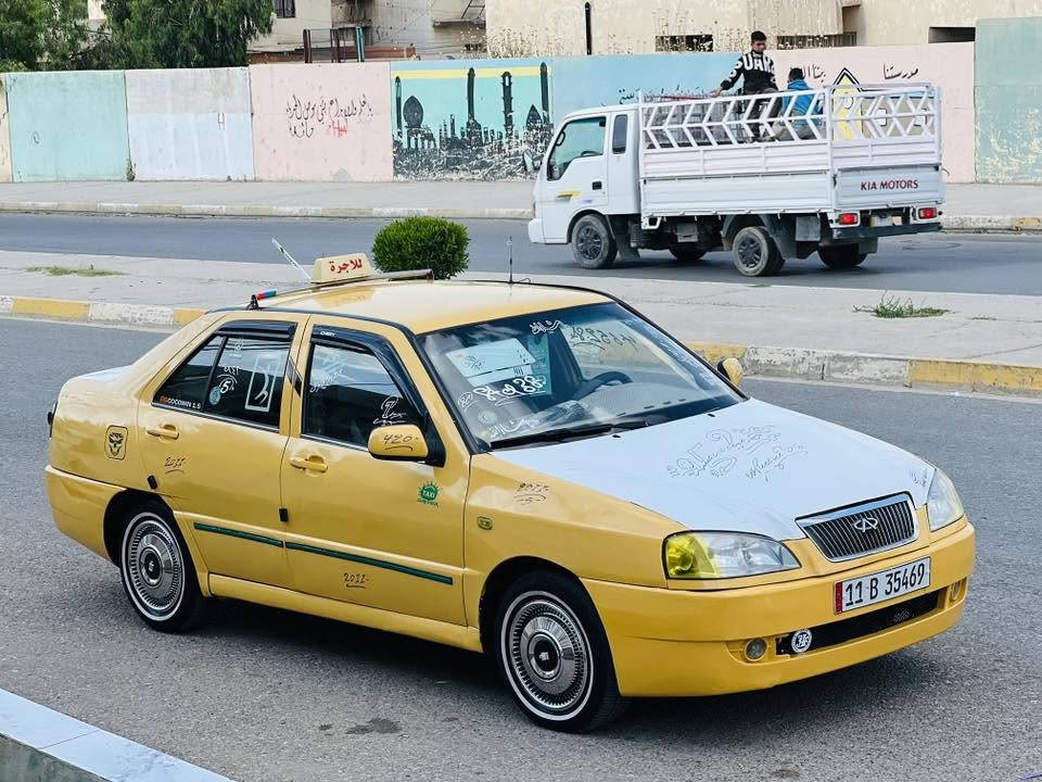 كوين للبيع موديل 2011 مكينه وكير شرط كابون بانزين رقم انكليزي سنويه لي 2030 بسمي إني الشرعي شرط الوكاله والتحويل هىيه وغرمات صفر 0️⃣ السعر 28 💵وبيها مجال شرط بدون ضرر صبغ حزام جماليه شاشه كاميره استيرن بور طخم تايه طخمها كلو جديد السياره كلها شرط *********** // *********** مكان السياره موصل حي الشهداء

