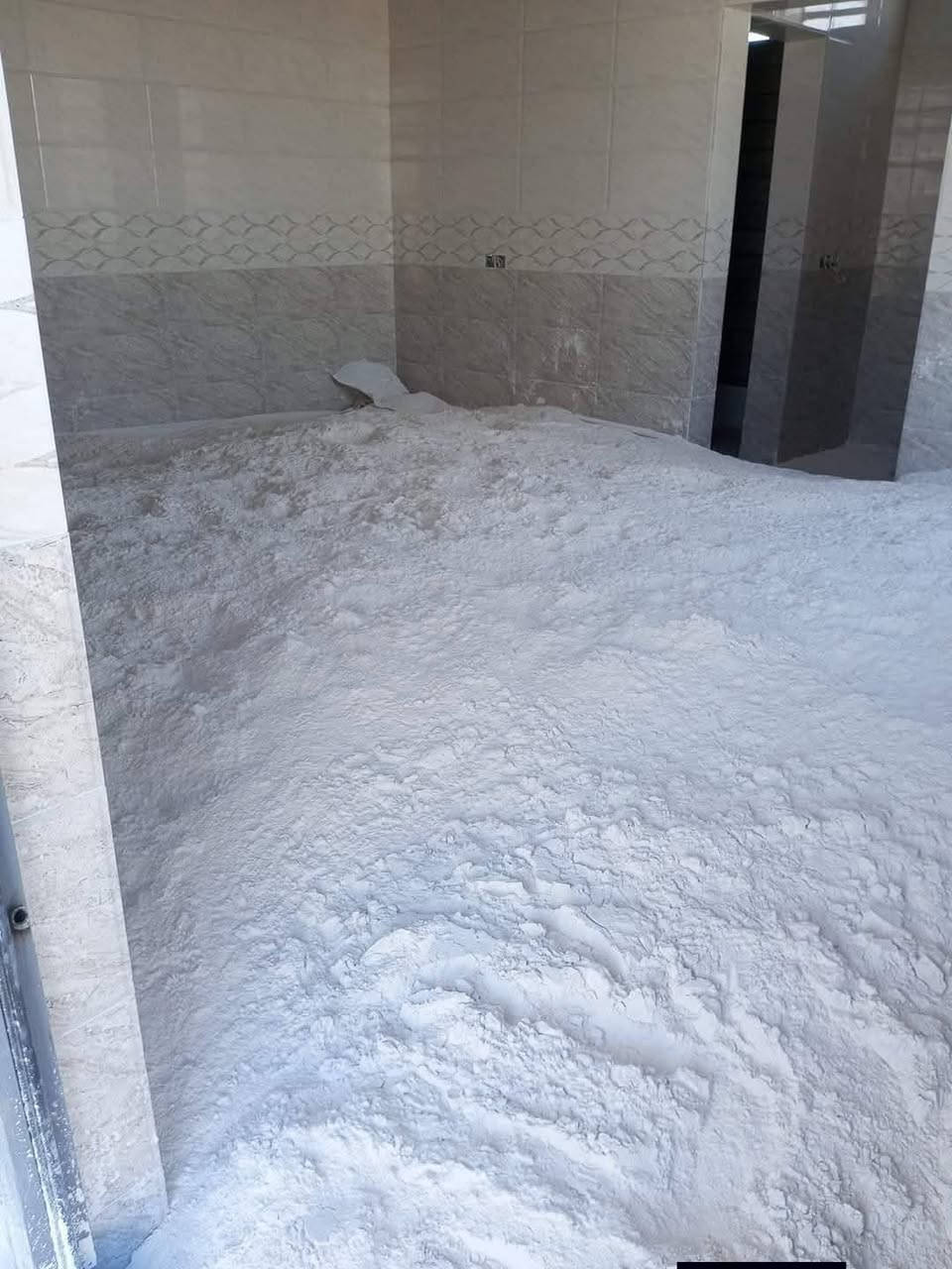 السلام عليكم شعندك شقل گطعيه شي تنضيف بلوك رمل تنضيف و لبخ حفر حجر بناء ي شي
خابرني ‏‪***********‬‏
