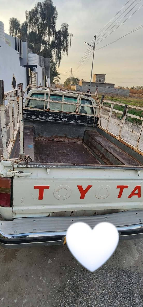 السلام عليكم للبيع بيكم موديل 1985 سيارة نضيفة كير ومحرك نضيف بسم الي يبيعلك  السعر 40وبيه مجال مكلف بل نشر اني المكان ديالى خان بني سعد اللاستفسار ***********
