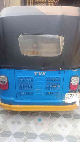 سلام عليكم تي في إس حلوه خير من الله مفتوح زنجيل موديل 2021رقم نكليزي  ذي قار مكان ناصريه مركز سعر 5و٧٠٠بيهه مجال قليل ونته تريد تكسر حلال ناس أريد الله يشوفك ***********
