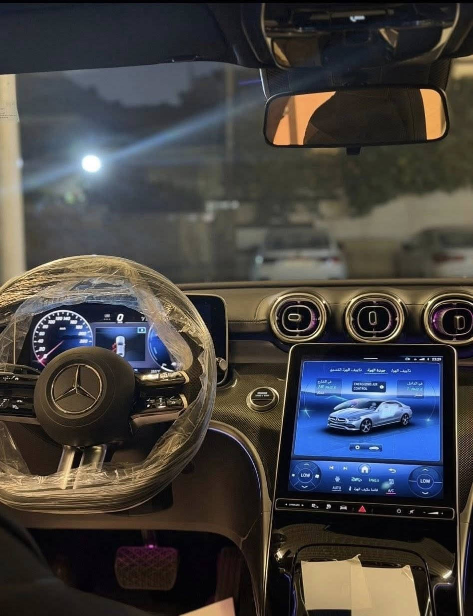 مرسيدس بنز  C350 EL 
موديل 2024
زيرو صفر 
طراز هجين (Plug-in Hybrid) يجمع بين الأداء الرياضي والتكنولوجيا المتقدمة
ثلاث انظمة قيادة 
1️⃣ - بانزين 
2️⃣ - هايبرد 
3️⃣ - شحن كهربائي تمشيك 100 كيلو 
تختار النظام الي يعجبك 
السيارة فول الفول موصفات 

1- نظام القيادة الذاتية والمساعدة (ADAS) الرادار والكاميرات
2-  (DRIVE PILOT ) : يعتبر من أكثر أنظمة القيادة الذاتية من المستوى 3/4 تطوراً في العالم. في ظروف معينة (طرق سريعة مزدحمة)، يمكن للسائق تسليم القيادة الكاملة للسيارة وتشغيل قوانين أو مشاهدة فيلم.

3- نظام المساعدة على التوجيه الذكي (Active Steering Assist):** يحافظ على مسار السيارة في منتصف المسار، حتى في المنحنيات اللطيفة.

4- مساعد الحفاظ على المسار (Active Lane Keeping Assist): يكشف علامات المسارات ويتدخل بتوجيه عكسي لطيف إذا بدأت السيارة في الخروج عن المسار دون استخدام الإشارة.

5- مكابح الطوارئ الذكية مع (Active Emergency Stop Assist): تكشف المشاة والدراجات والسيارات، وإذا لم يستجب السائق، توقف السيارة تلقائيًا.

6- مساعد التكيف مع السرعة (Active Distance Assist DISTRONIC): تحكم تكيفي في السرعة يحافظ على مسافة آمنة عن السيارة التي أمامك، حتى في الزحام، ويتوقف ويعيد التحرك تلقائيًا.

7- مساعد تغيير المسار (Active Lane Change Assist): بمجرد تشغيل إشارة الاتجاه، تتأكد السيارة من أن المسار خالٍ وتنفذ تغيير المسار بسلاسة.

8- نظام التحذير من الاصطدام الأمامي (Front Collision Warning)

9- مساعد الخروج من المرآب الذكي (Remote Parking Assist): يمكن للسيارة أن تدخل أو تخرج من مكان ضيق (مرآب أو موقف) عن بُعد باستخدام تطبيق الهاتف الذكي، بدون وجود السائق داخلها.

10- رادار بعيد المدى (Long-Range Radar): للمسافات الطويلة على الطرق السريعة.

11- رادارات قصيرة المدى (Short-Range Radars): في الزوايا الأربع للسيارة للكشف عن العوائق أثناء المناورة وتغيير المسار.

12- أجهزة استشعار أولتراسونيك (Ultrasonic Sensors): للمسافات القصيرة جدًا أثناء الركن.

13- الشاشة ( MBUX Hyperscreen ): لوحة قيادة رقمية كاملة بشاشة كبيرة الحجم وشاشة مركزية ضخمة 

14- نظام MBUX (Mercedes-Benz User Experience): نظام الوسائط المتعددة الأكثر ذكاءً، يتعرف على الكلام الطبيعي ("مرحبا مرسيدس، أشعر بالبرودة" أو "اضبط الإضاءة على اللون الأزرق").

15- مقاعد أمامية ذات تحكم كهربائي ذاكرة  وتهوية وتسخين 

16- التحكم بالمناخ الذكي من 4 مناطق (4-Zone THERMATIC): حيث يمكن لكل راكب ضبط درجة الحرارة والتدفئة والتهوية حسب رغبته.

17- الإضاءة البيئية AMBIENT LIGHTING:مع 64 لونًا لتختار منهم، وإعدادات إضاءة متحركة ومتعددة.

18- سقف بانورامي كهربائي (Panoramic Sliding Sunroof)

19- فتح وإغلاق وإقلاع السيارة بدون مفتاح (Keyless-Go) 

20- شحن لاسلكي للهواتف الذكية 

21- نظام المساعدة على الكبح (BAS)

22- نظام منع انغلاق المكابح (ABS)

23- نظام صوتي عالي الجودة من Burmester مع 15 مكبر صوت.
 
24- دعم كامل لتكامل الهواتف الذكية عبر Apple CarPlay وAndroid Auto

السعر : 40,000 $  

*********** متوفر واتس اب
