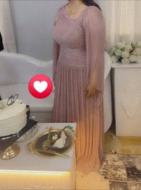 فستان جديد • مقاس ٤٠-٤٢-٤٤ • توصيل الكرخ