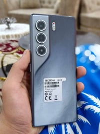 تكنو كامون 40 برو • ٢٥٦ • ملحقات