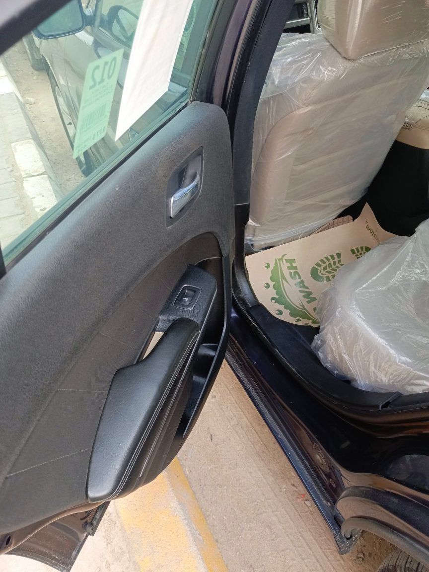 جارجر 14 لون نيلي بي صدفه كلش حلوه جاهزة من كلشي مكينه وكير كفاله بيهه كص سعر 52وبيهه مجال مكان بصره ***********
