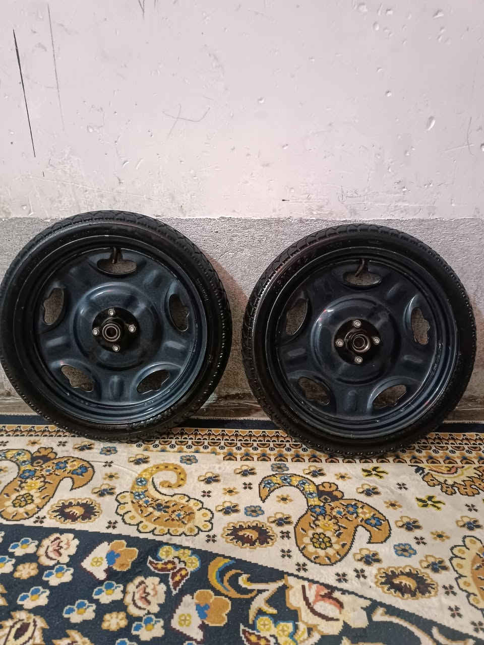 غراض كرسي برتقالي وتركي وصيني البيع موجود توصيل جميع المحافظات الاتصال *********** بي واتساب
