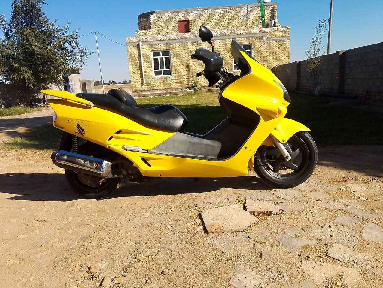 للبيع فورزه 06 عميه كفاله نضافه 90%  كلشي بيها شغال مكاني ناصريه قلعه سكر الشراي يتصل وبخدمته ***********
