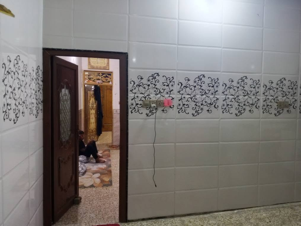 دار للبيع مساحه 100 شارع الصب لمول المزرعه*********** النجف, العراق
