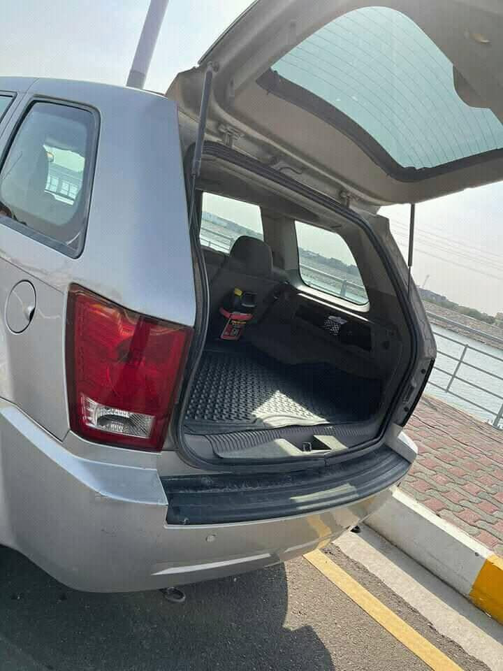 السلام عليكم
مراوس بجارجر ياريت هيمي

جيب ٢٠٠٨ محرك ٣.٧ سته سلندر تو ويل حادثها من امريكا جاملغ امامي جهة السايق بدون دواخل بدون ايرباك مبدل بواحد بلادي ومصبوغ وبيها بالعراق طختين صغار انصبغن على كد شبر جاملغ امامي وخلفي عليها شاشة اندرويد كاملة هيه والكفر عليها ويالة SRT درع حديد تفصال cnc دوسات تفصال هوكات سحب من وره تفصال السيارة جديدة ومهتمين بيها رقمها سليمانية دولي هزة وسنوية وارقام جدد

***********
