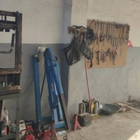 تحياتي الجميع محل حداده صدر سيارات للبيع اليحب يدخل خاص على هاذ الرقم0...