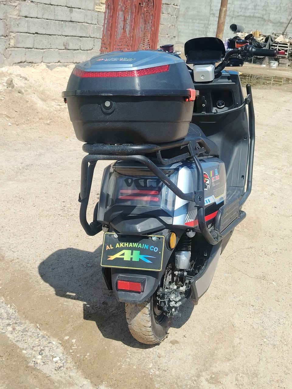 السلام عليكم دراجه شحن سكنس الماسه موديل2025
بطاريات ع فحص 
نضافه كبال عينك 
كهربائيات كلها شغاله 
يشتغل سويچ وبصمه وكارت
مكاني الفلوجه 
الرقم ***********
