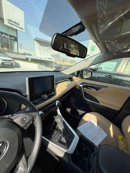 راڤ 4
بانزين ( بدون لوحات ) فحص  مؤقت بغداد
موديل 2025  وكالة sas ساز 
زيرو 
مواصفات بصمة + حساس امامي + حساس خلفي 
كاميرا +   4 ويل درايڤ
بدون فتحة سلايت 
(السيارة متعرضه حالوب من اليابان ) خفيف 
السعر 37.500 مليون دينار 
 العنوان بغداد السيدية 
***********
