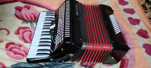 جهاز لبيع بسعر مناسب عنواني بغداد رقمي***********
