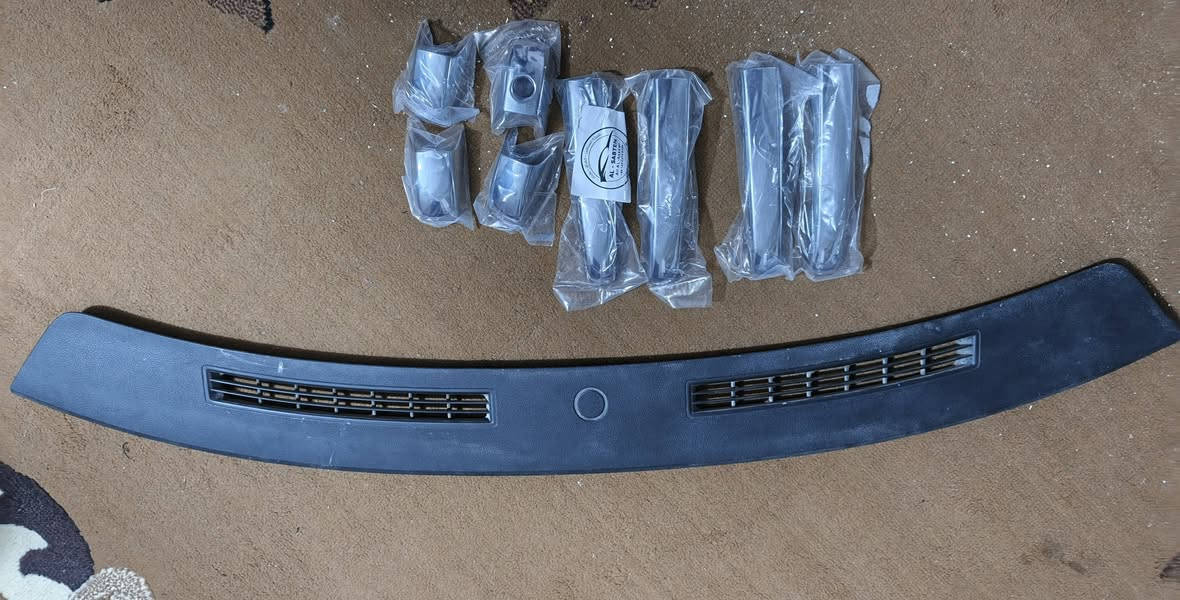 السلام عليكم غراض اوباما ١٠ للبيع
 
١...طيره جنطه اصليه تفصيخ نضيفه وعلامه الهيمي اصليه 30

٢...سمجة دشبول سوده اصليه تفصيخ شرط كل كلبسات موجوده ونضيفه 75

٣...نيكل يدة باب ٤ قطع كامله جديد 
ب25

٤...بك لايت جهت اليسره اصلي  تك 50
عنوان... واسط


**إذا كنت صاحب هذا الإعلان وتريد حذفه لأي سبب، رجاءا أرسل رسالة إلى الدعم الفني**