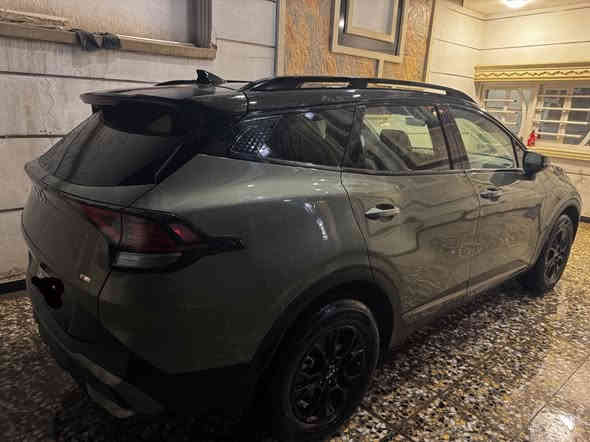 كيا سبورتج برستيج X-PRO 2023:
فول فول مواصفات فورويل بارنوما 

تو كلر لون مميز

ماشية 45 ميا

# المحرك والاداء

1. محرك بنزين سعة 2.5 لتر.

2. نظام الدفع الرباعي (4*4).

3. ناقل حركة اوتوماتيكي.

# السلامة والامان

1. نظام مكابح اوتوماتيكي (ABS).

2. نظام التحكم بالثبات (ESC).

3. حساس امامي وخلفي.

4. 6 رادارات للتحذير من الاصطدام.

5. نظام التوقف الذاتي امامي وخلفي.

6. 4 كاميرات للرؤية الخلفية.

# الداخلية والراحة

1. كشنات جلد.

2. كشنات تدفئة.

3. كشن ميموري.

4. باب الصندوق الكهربائي.

5. شاشة متصلة.

6. نظام التبريد والتدفئة.

7. نظام الصوت الحديث.

# الاضواء والتحكم

1. نظام الاضاءة الديناميكي (LED).

2. نظام الاضاءة الخلفية (LED).

3. حساس المطر.

4. نظام التحكم عن بعد.

5. نظام البصمة للتشغيل.

# الاضافات

1. لونين للسيارة.

2. جام ملون.

3. جامه اماميه هيتر.

4. نظام الكار بلاي.

5. هندر ابريك بصمة.

6. نظام النقطة العمياء.

الحادث/ مرفق بلمنشور بارد فقط + كلير من امريكا باب الصندوق 

السعر 218

مكان السياره / بغداد 

للاستفسار 

***********
***********
