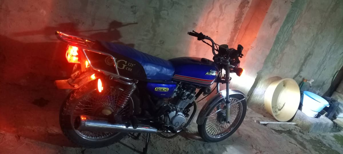 دراجه لل مديل 23مكينه ناعمه تخبل مامفتوحه كهربايات كله شغاله كلك مكان غماس سعر 450وبيه مجال ***********
