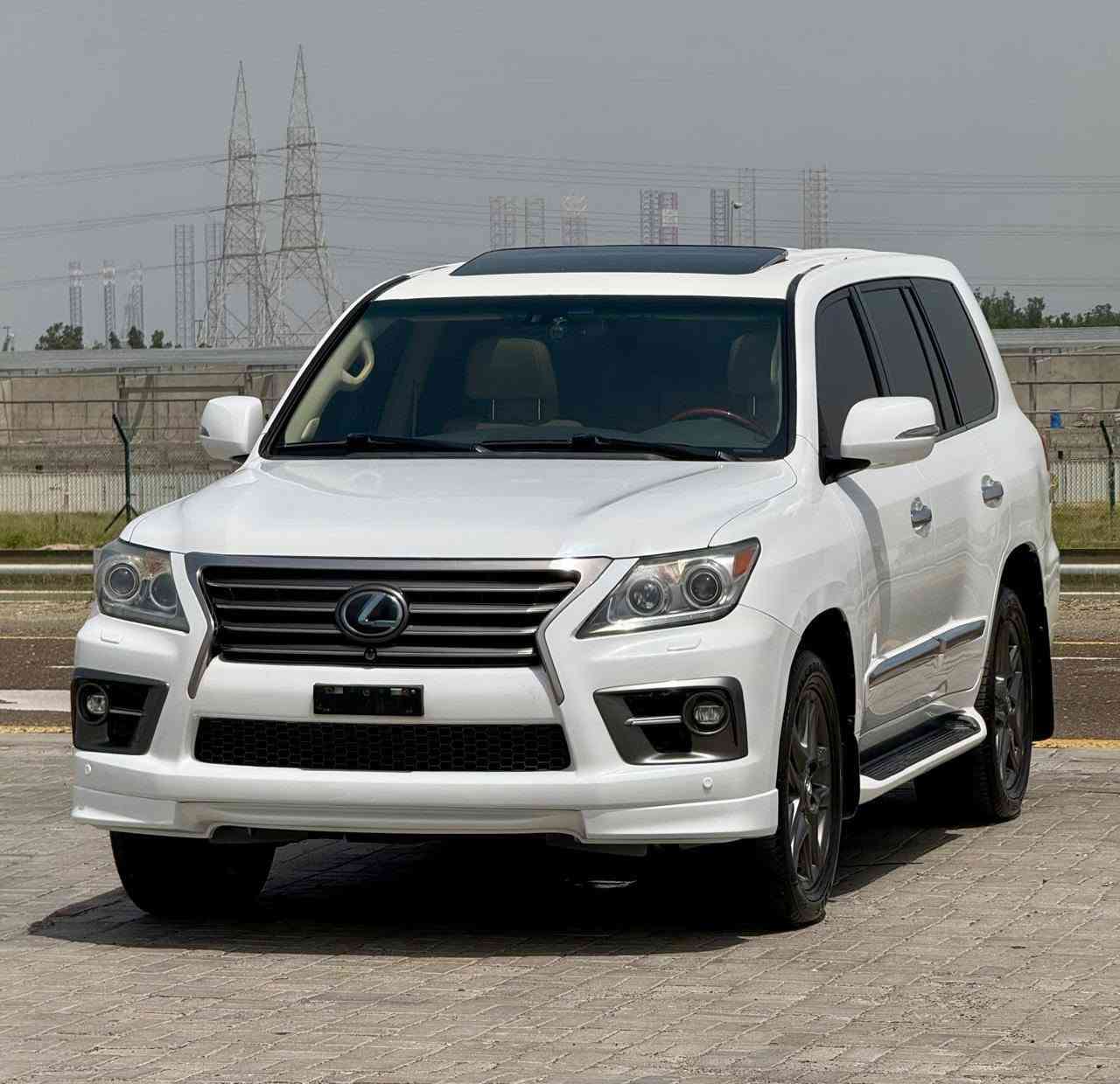 ستيشن لكزس LX570 
خليجي
موديل 2014
7مقاعد 
فل اوبشن 
فتحة سقف + مقاعد جلد 
مثبت سرعه + مري كهربا 
تبريد وتسخين كراسي + ثلاجة 
كراسي  كهربا  + ذاكرة مقاعد 
ممشى 242000 كم
مسرفس كامل
جاهز للتسجيل
بدون اي اعطال او مشاكل
بحالة ممتازة جدا
 مطلوب 88,000 درهم 
قابل لتفاوض الشارقة, الإمارات العربية المتحدة


**إذا كنت صاحب هذا الإعلان وتريد حذفه لأي سبب، رجاءا أرسل رسالة إلى الدعم الفني**