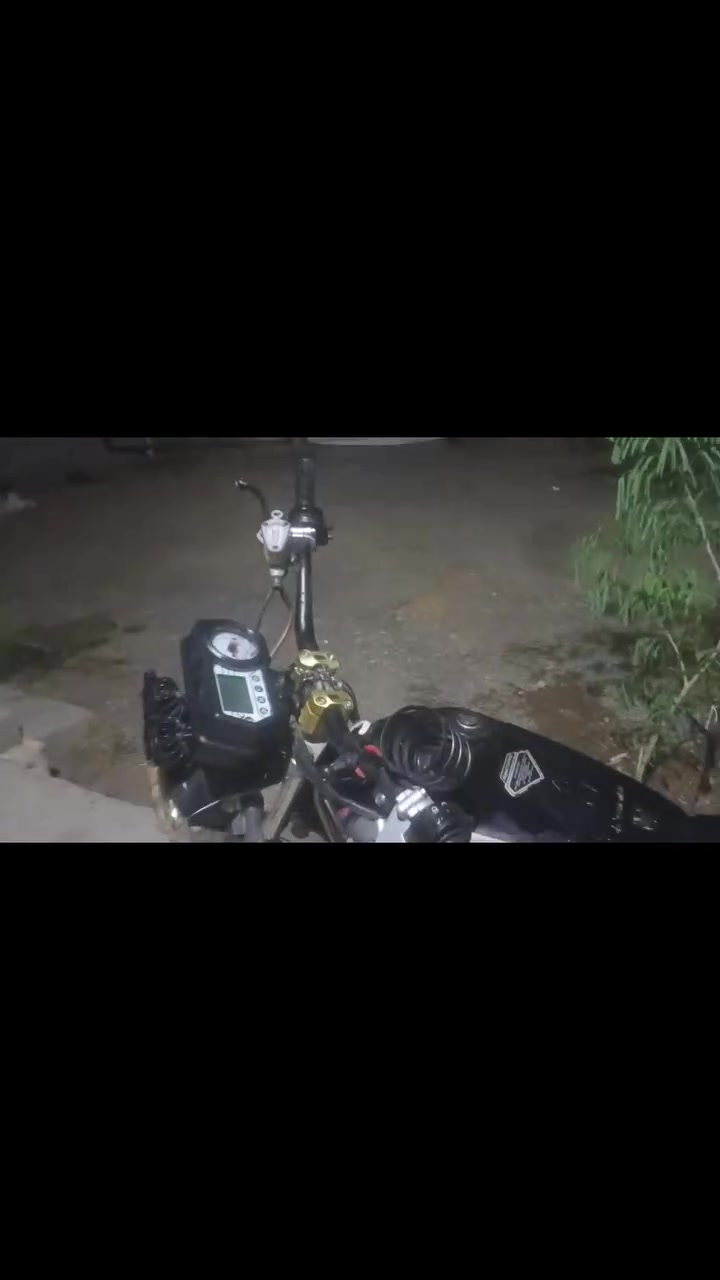 سلام عليكم ماطور نامة برو 2024 محر 200cc محرك مامفتوح كهربائيات شغالة بس يعوزو قاعدة مال لايت منفيس موجود  ادفع سعر عجبني ابيعك 
***********
