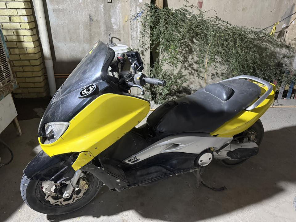 سلام عليكم دراجة تي ماكس مديل 2007 التزويد ستيرن BOSH رياضي + صلنصة اكس بوفج رياضي + كلچات  speed evo رياضي امامي + خلفي + الدراجة شبه مبگنة ( يعني ابيعلك المكينة مبگنة ) المكان / دورة / السعر 11ورقة وبيها مجال بسيط 
الرقم : ***********
