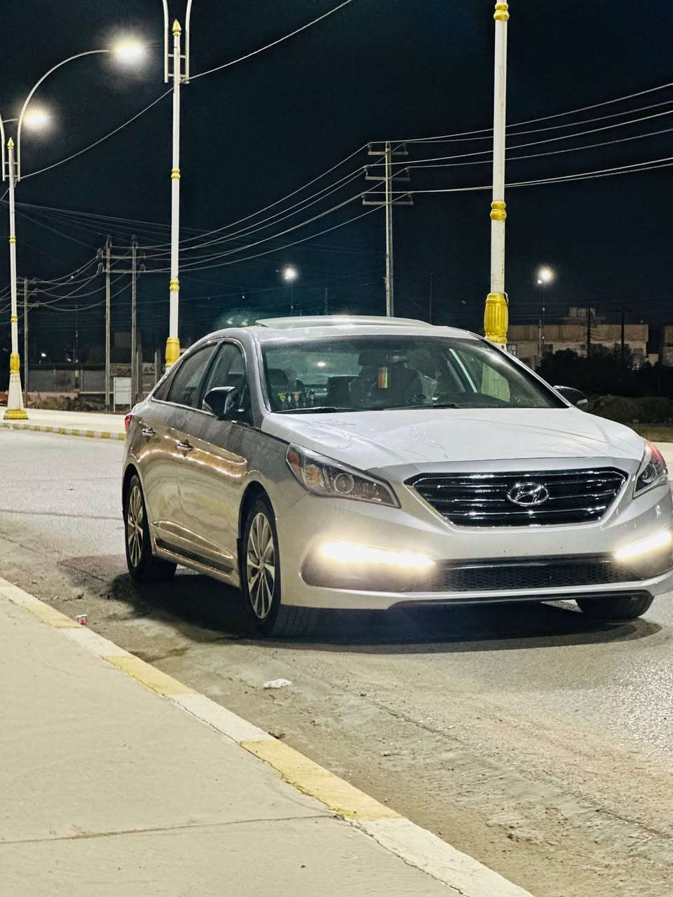 السلام عليكم 
سوناتا 2017 سبورت امريكي حادثها بس مقدمه البنيد صبغ الباقي مكفول من الضربه و الصبغ و التبديل ايرباك ما ضارب رقم ذي قار دولي بأسمي 
فول مواصفات فتحه بصمه جلد جنطه ذكيه يدات نيكل ترحيب شاشه وكامره ويل كب كروم دبل كزوز اشاير بالمري كشنات تدفئه تبريد حداديه و مكينه وكير جاهزات تبريد ثلج مابيها اي نقص سياره جديده كلش مكاني الناصريه / الغراف 
السعر 130 و بيها مجال 
رقمي / *********** ناصرية, ذي قار
