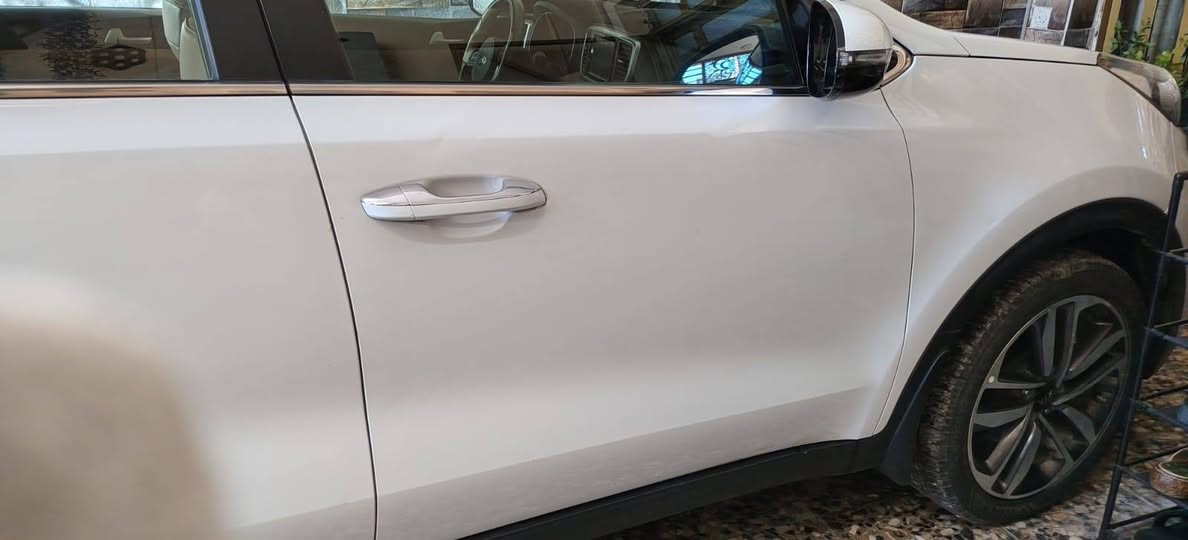 كيا سبورتاج موديل 20 خليجي سعر شدتين وبيها مجال سياره فول بدون بصمه المري الجانبيه اشاير الانظمه قياده ثلاثه  تحكم ستيرن جهتين والسياره خير من الله مال بيت مكان السيارة بغداد الدورة ابو دشير *********** بغداد, العراق
