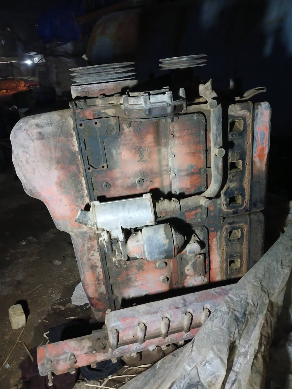 السلام عليكم مكينه 13 كامله هيه وتعرعاتها سايس عشرين بس كاضه المكان واسط ***********
