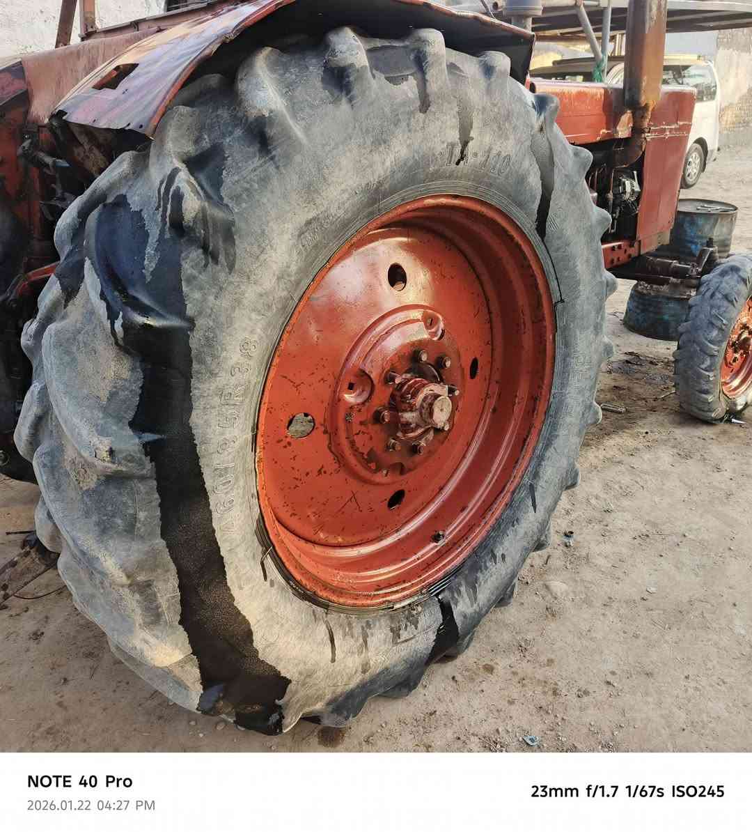 سلام عليكم تايرات بلاروس للبيع 38 تايرات نضاف اذا اكو مراوس 30 الاستفسار *********** المكان ناصريه قلعه سكر
