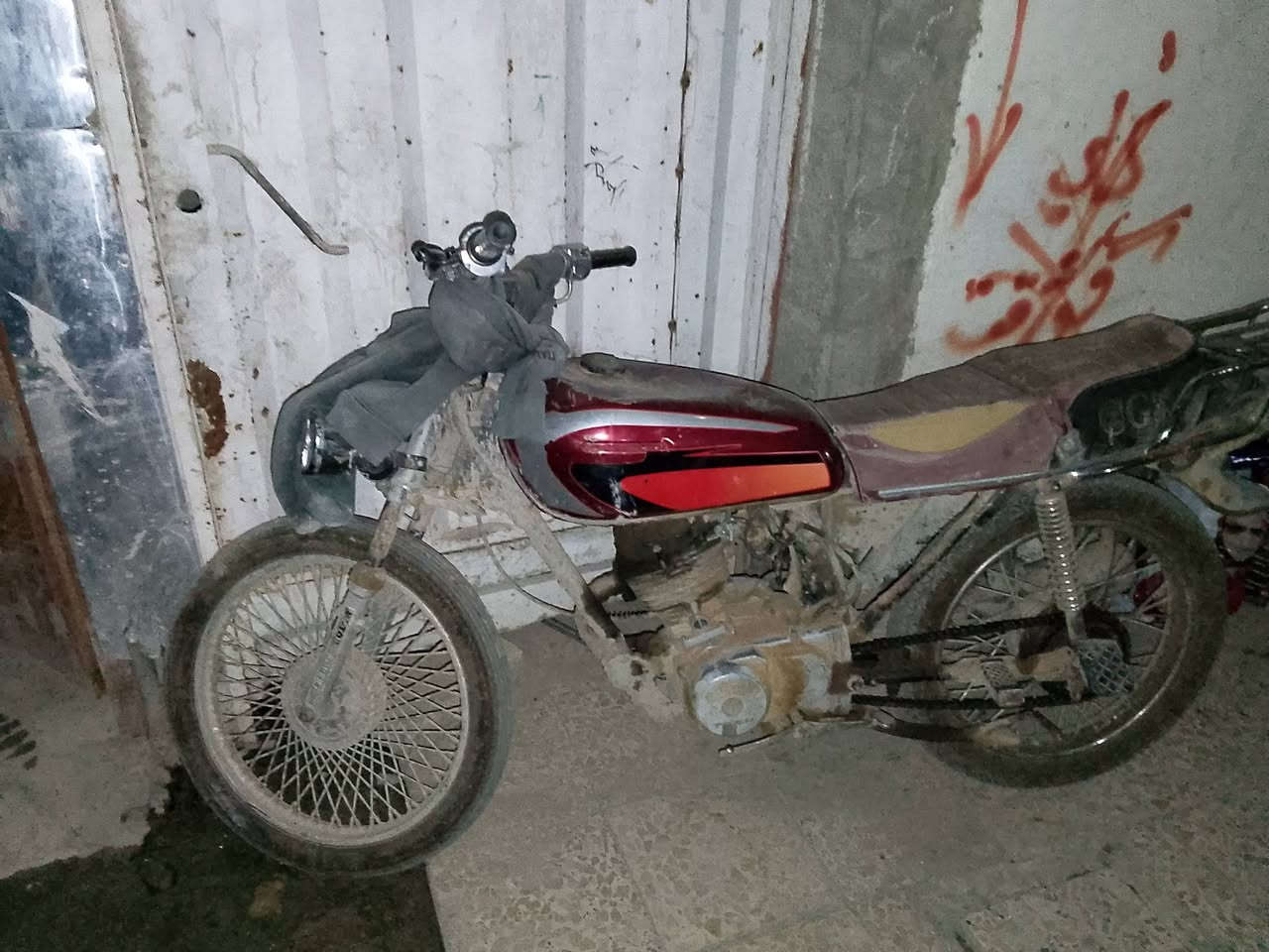 سلام عليكم اخواني دراجه البيع سعر 150 وبيه مجال خبرني وتدلل ***********
